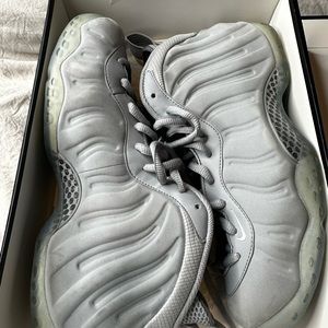 Grey foams